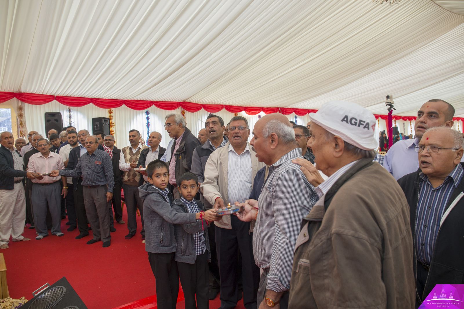 ©1987-2017 SKS Swaminarayan Temple East London